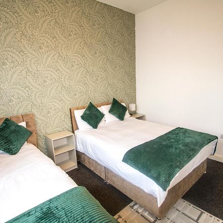 Ideal For Groups - 2 Bedroom Apartment - Free Parking, Transit Links, Close To Stadiums Manchester Exteriör bild